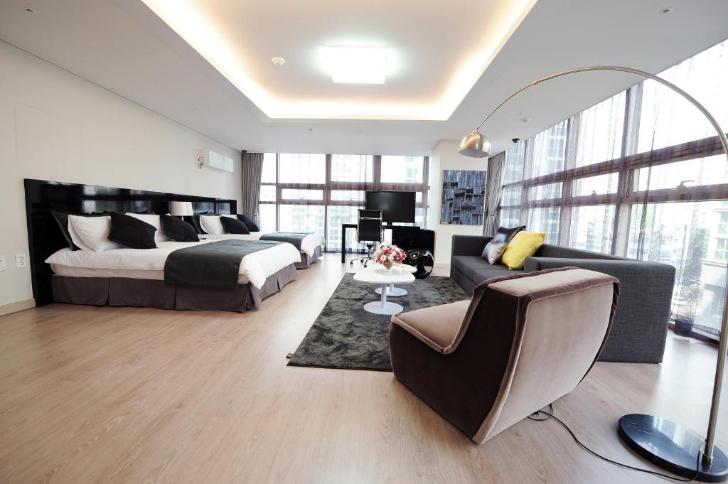 The River Serviced 2* Seoul