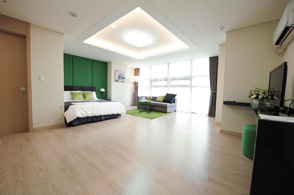 Hotel The River Serviced 2*