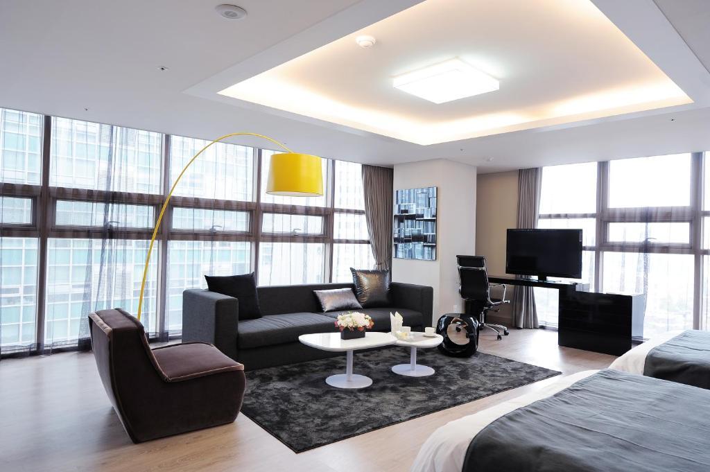 The River Serviced 2*