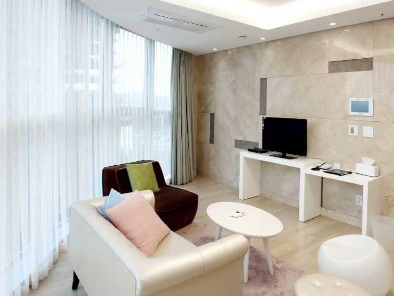 The River Serviced 2*